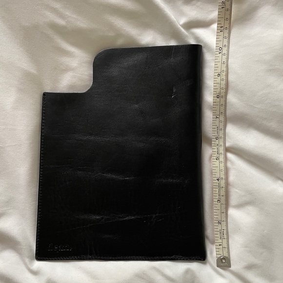 Dean Leather iPad or tablet case - Picture 2 of 4